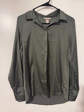 H&M Silky Green Button Up - XS/S